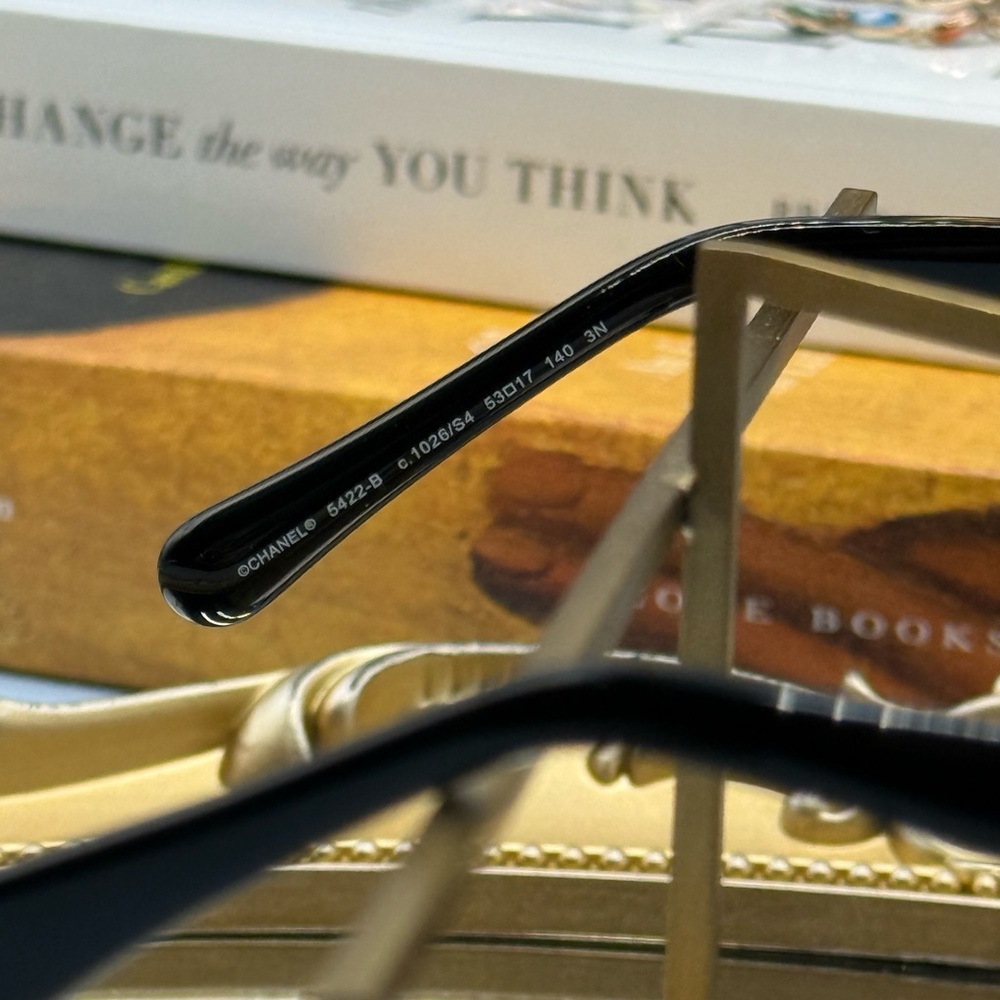 🆕 CHANEL 🧿 NWOT CH5422 Embellished Logo Square Sunglasses, Black & White - Picture 13 of 16